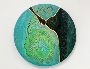 Stephanie Sandercock ‘The Luminous Thread’, Mixed media with 24ct Gold, 20cm, £480 Stephanie Sandercock ‘The Luminous Thread’, Mixed media with 24ct Gold, 20cm, £480